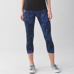Lululemon Wunder Under Crop II *Full-On Luon - Sport Iris Floral Capri Legging